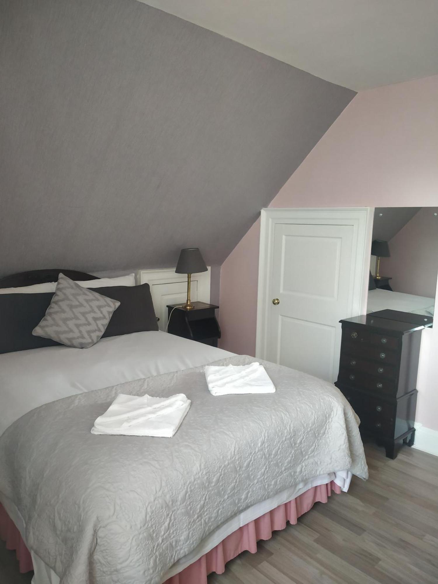 Glasgow City Charlotte Service Aparments Ngoại thất bức ảnh